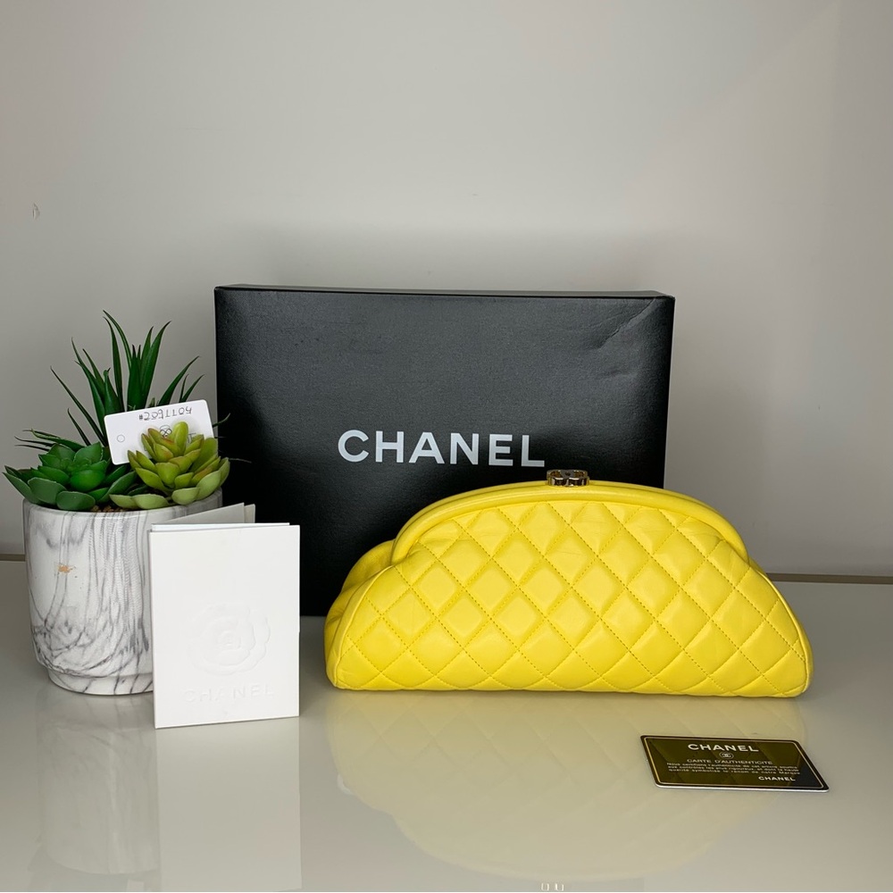 Chanel Timeless Clutch - Picture 3 of 7